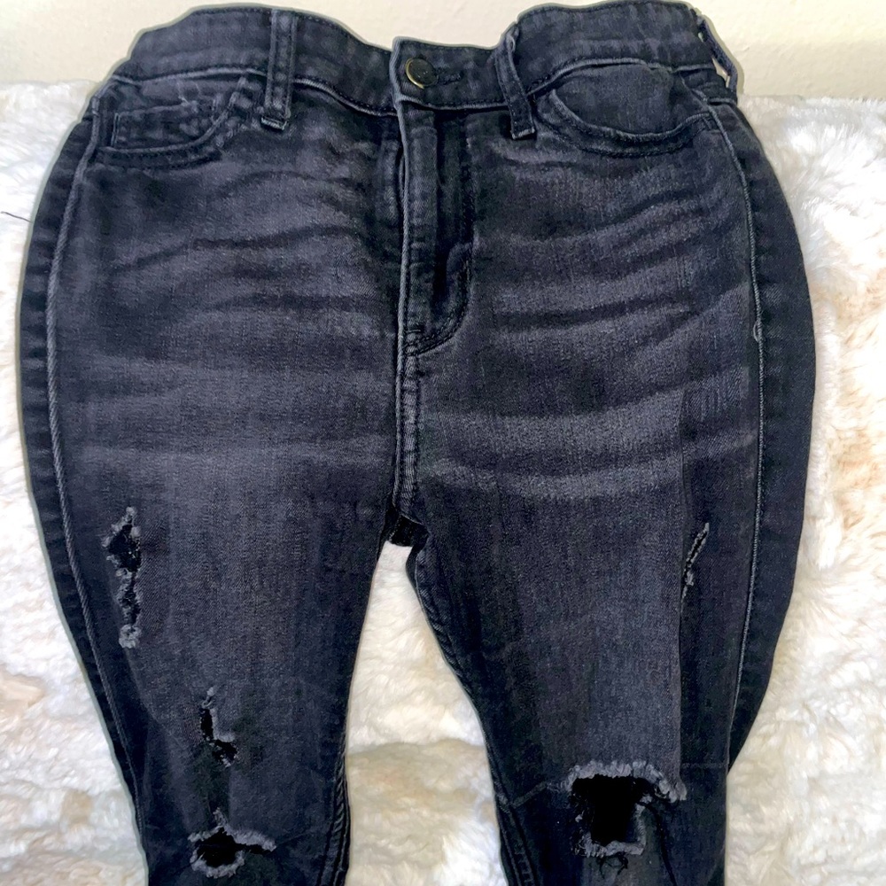 Hollister ripped skinny jeans